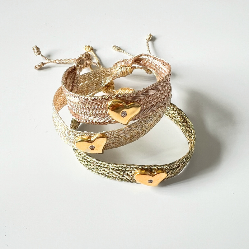 LES AMOURS Sfifa bracelet: Gold thread with vermeil hearts.