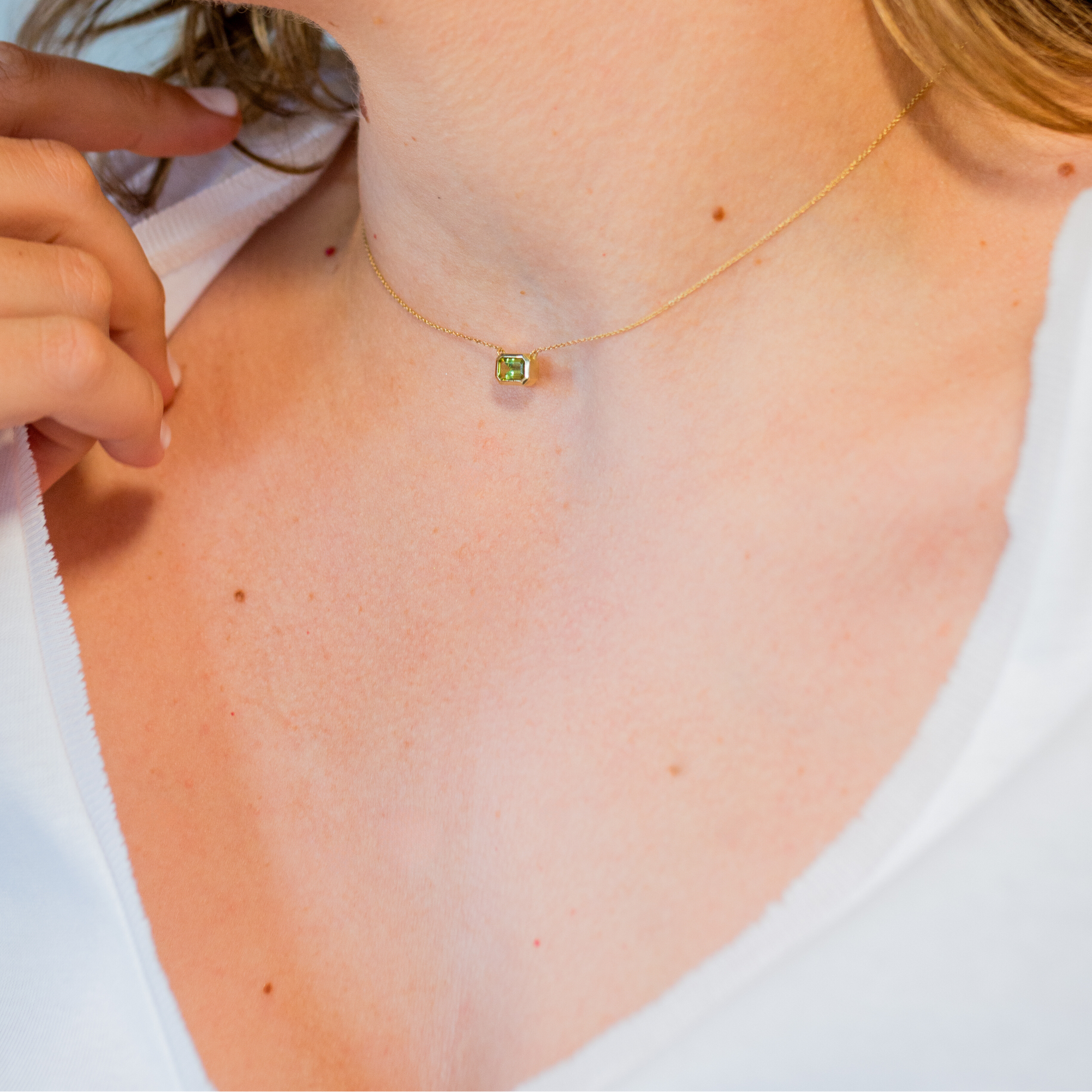 HÉRITAGE · PENDANT IN GOLD WITH BIRTHSTONE