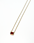 recycled-gold-heritage-pendant-side-view-stone.png
