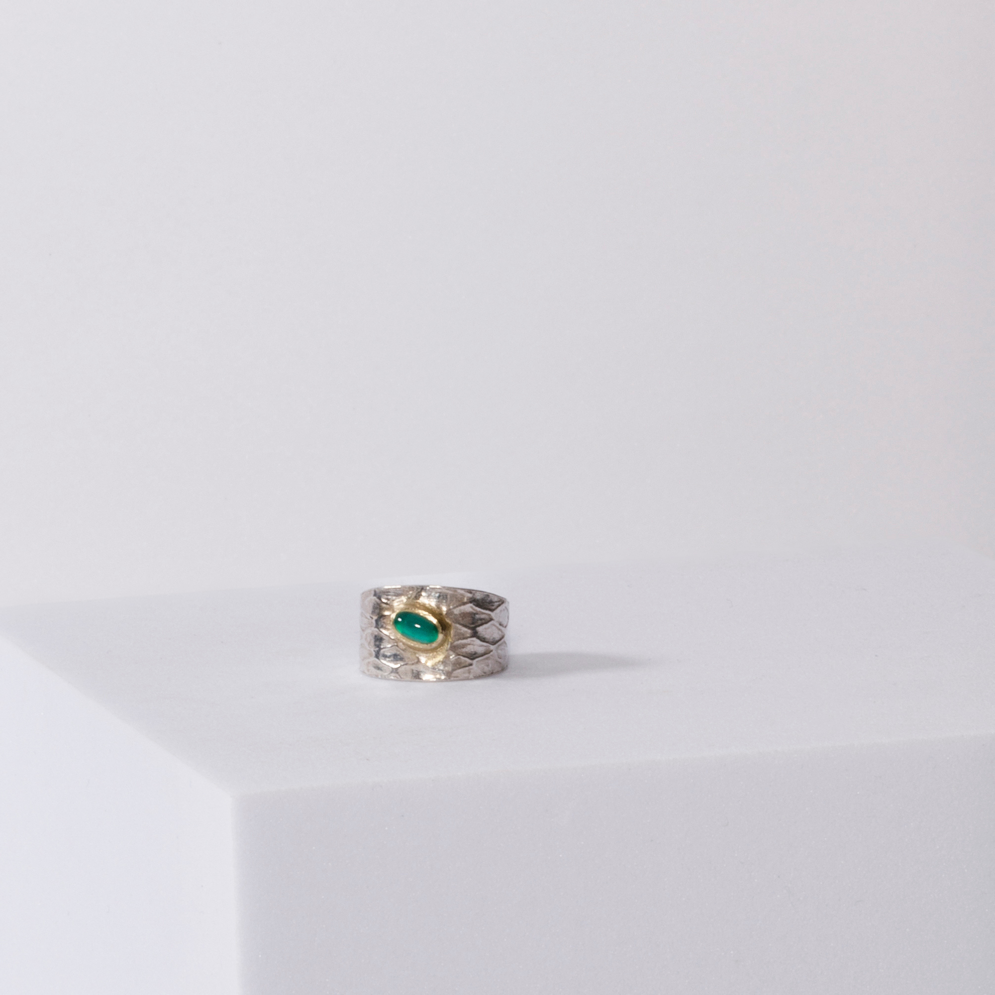 REPTILIA EARCUFF · SILVER AND NATURAL GEMSTONES