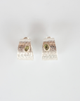 Reptilia silver earring with peridot natural stone, close front view