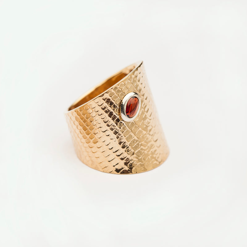 REPTILIA Ring: Yellow gold